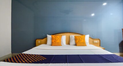 Hotel Emerald Height Room Type - spot on