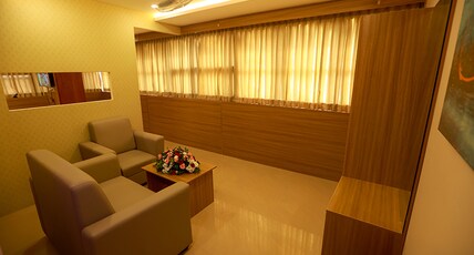 Hotel Emirates Room Type - Suite Room