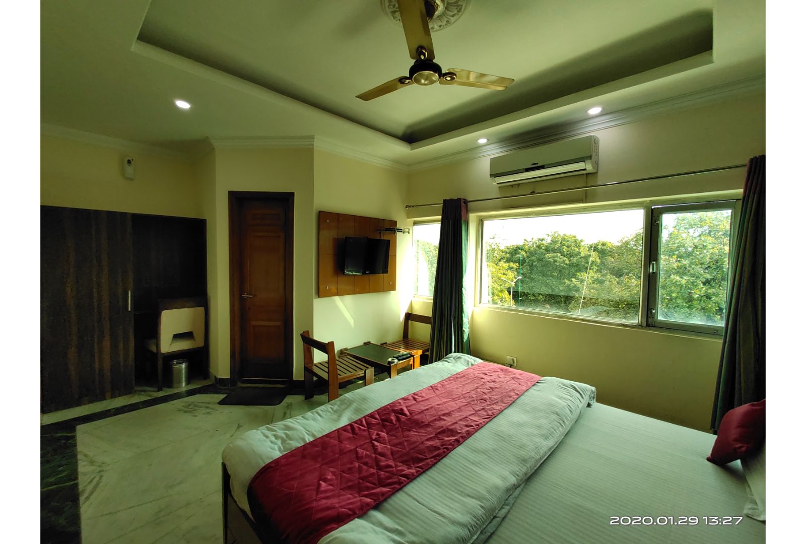 Hotel Kailash Palace - Tap to explore photos