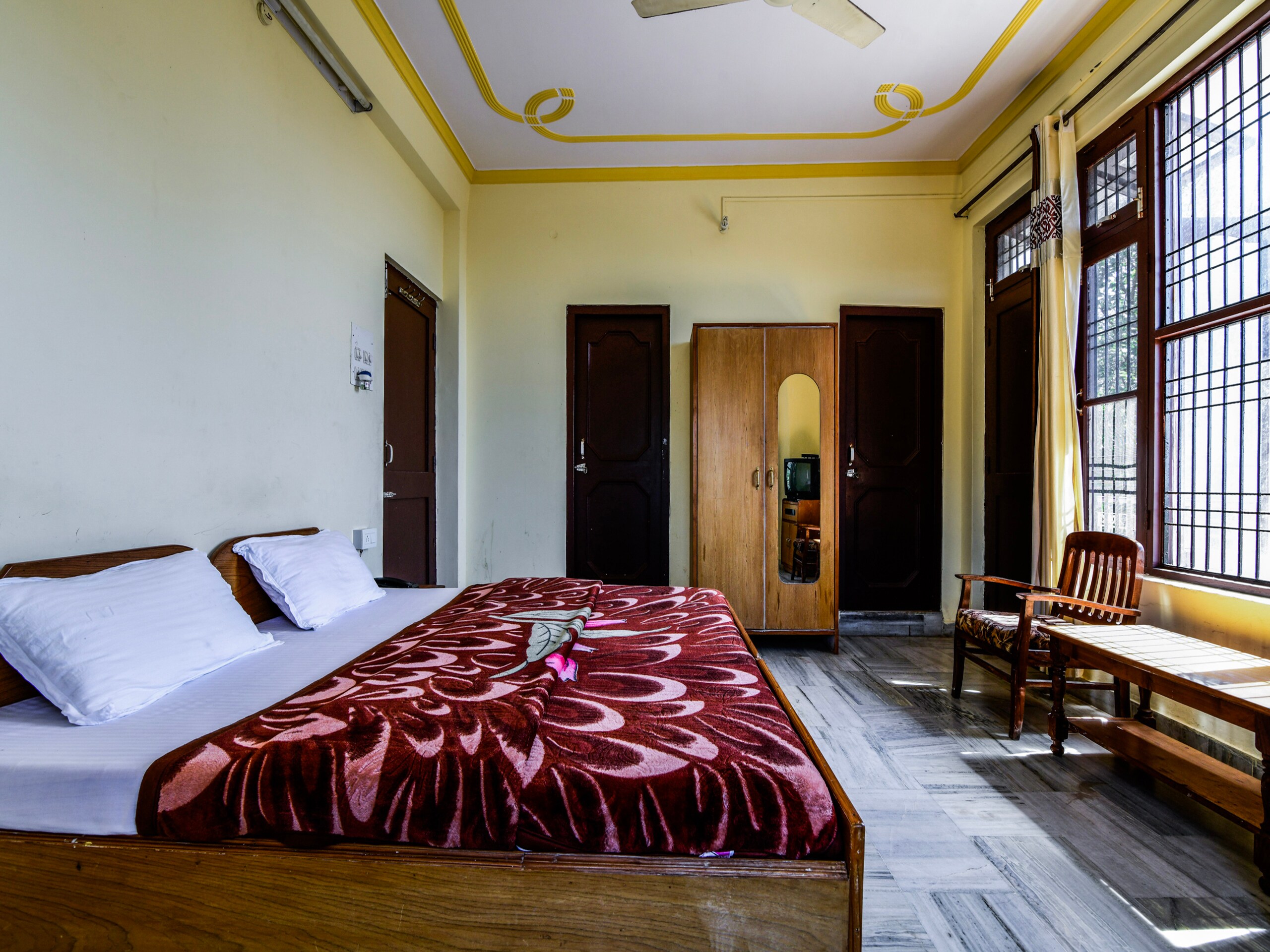 Rajinder Guest House - Tap to explore photos