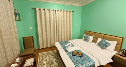 Faizzy's residency Room Type - Standard Room With External Washroom