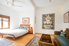Trendy Bed and Breakfast| Rooms & Kitchen