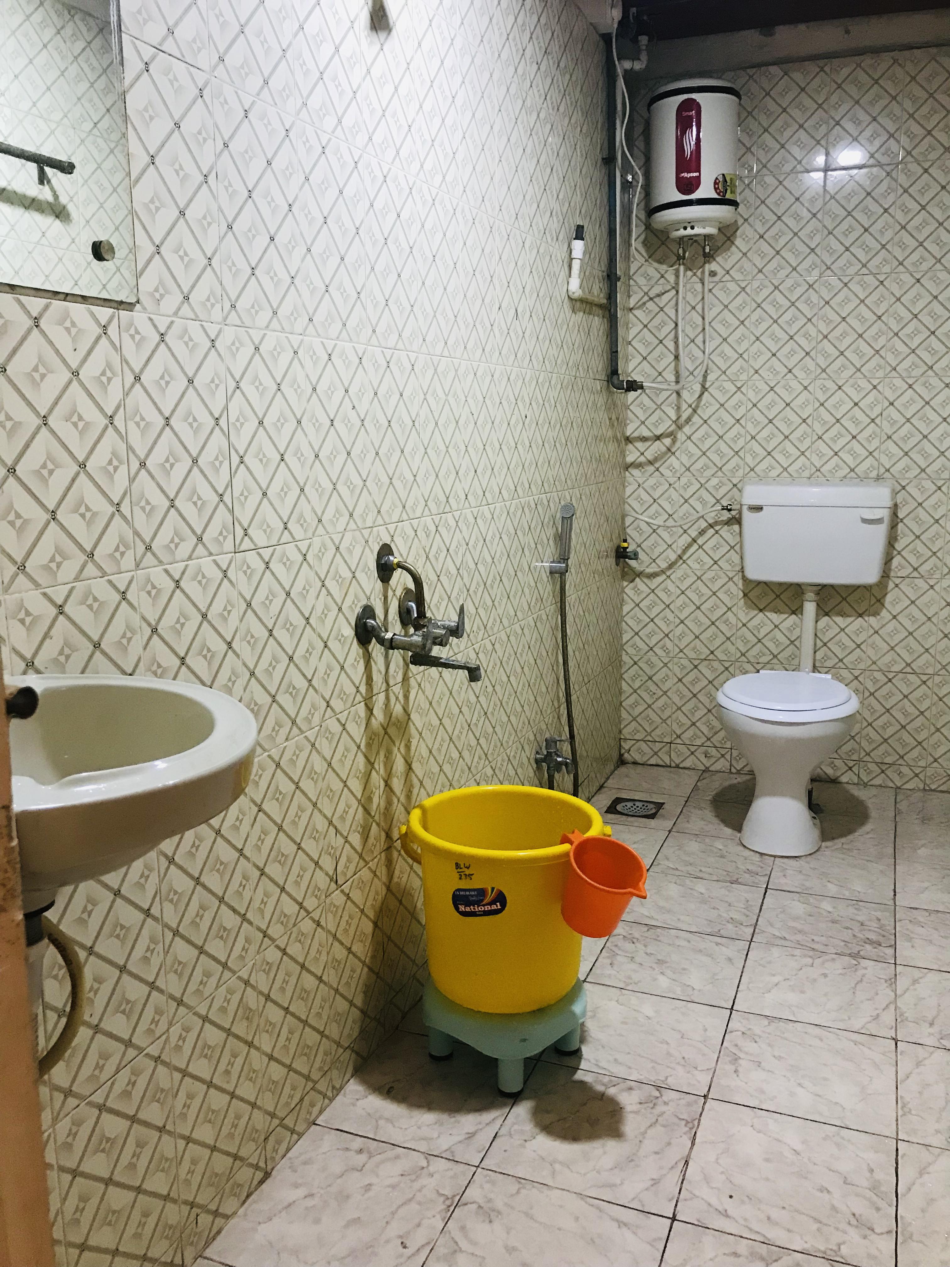 J J Lodging - Tap to explore photos