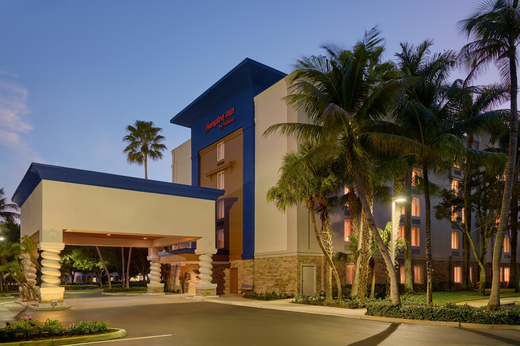 Hampton Inn Ft Lauderdale-Plantation - Tap to explore photos