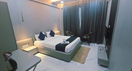 Hotel Laxmi Elite Karad Room Type - Deluxe AC Room