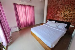 Nayami Lake View Hostel