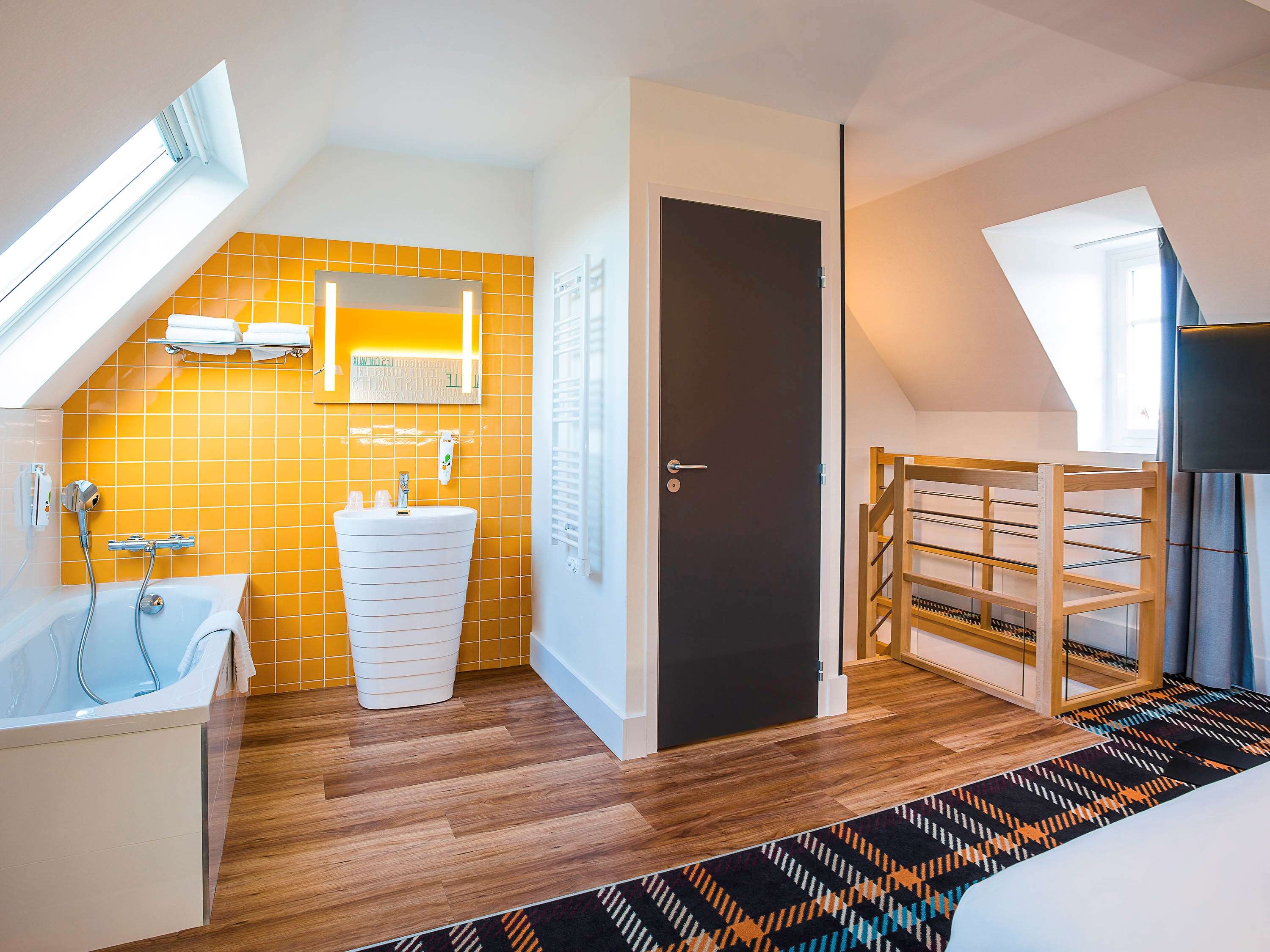 IBIS STYLES DEAUVILLE CENTRE - Tap to explore photos