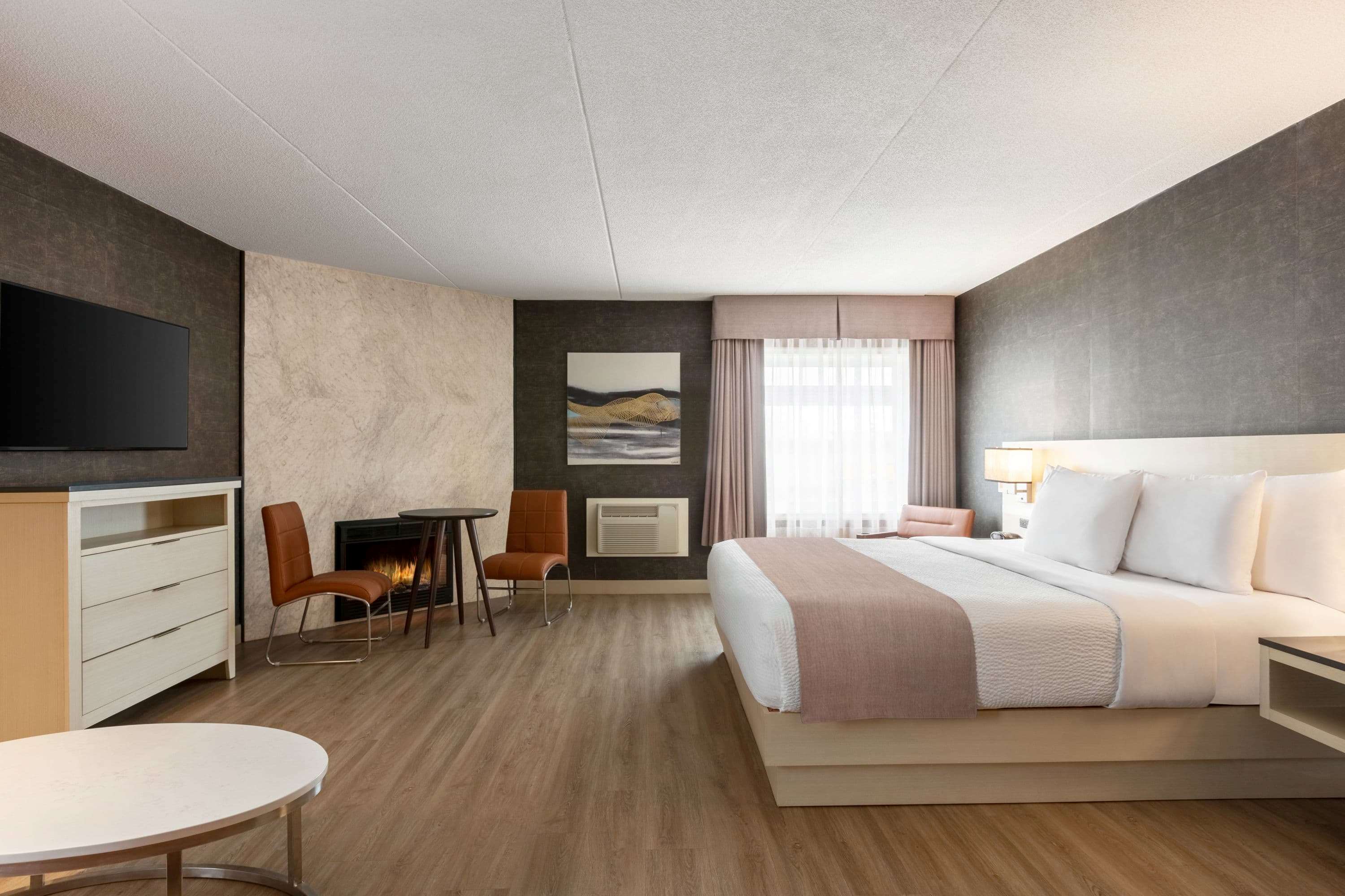 Days Inn by Wyndham Toronto West Mississauga - Tap to explore photos