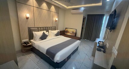 Hotel Nova Heights Room Type - Superior Room with Balcony