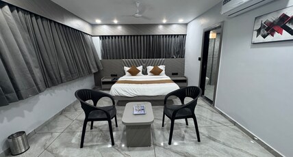 Hotel HR Prime Room Type - City View Deluxe Room with Double Bed