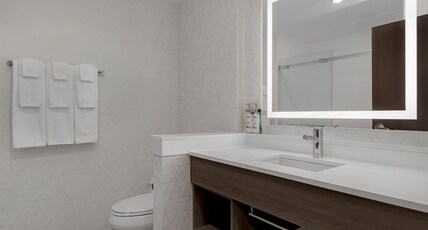Holiday Inn Express & Suites ST. THOMAS Room Type - Standard Room