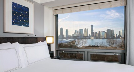 Conrad New York Downtown by Hilton Room Type - 1KG HUDSON RV STE HEAR ACC