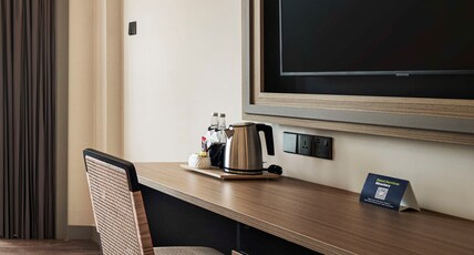DoubleTree by Hilton Damai Laut Resort Room Type - KING GUEST ROOM W BALCONY