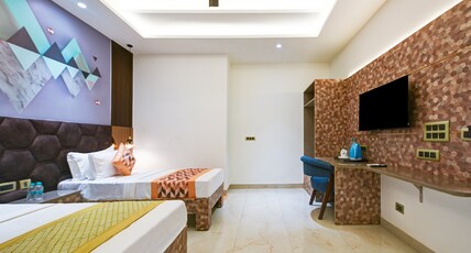 Hotel Grand Plaza Room Type - Corporate Suite Room with Balcony