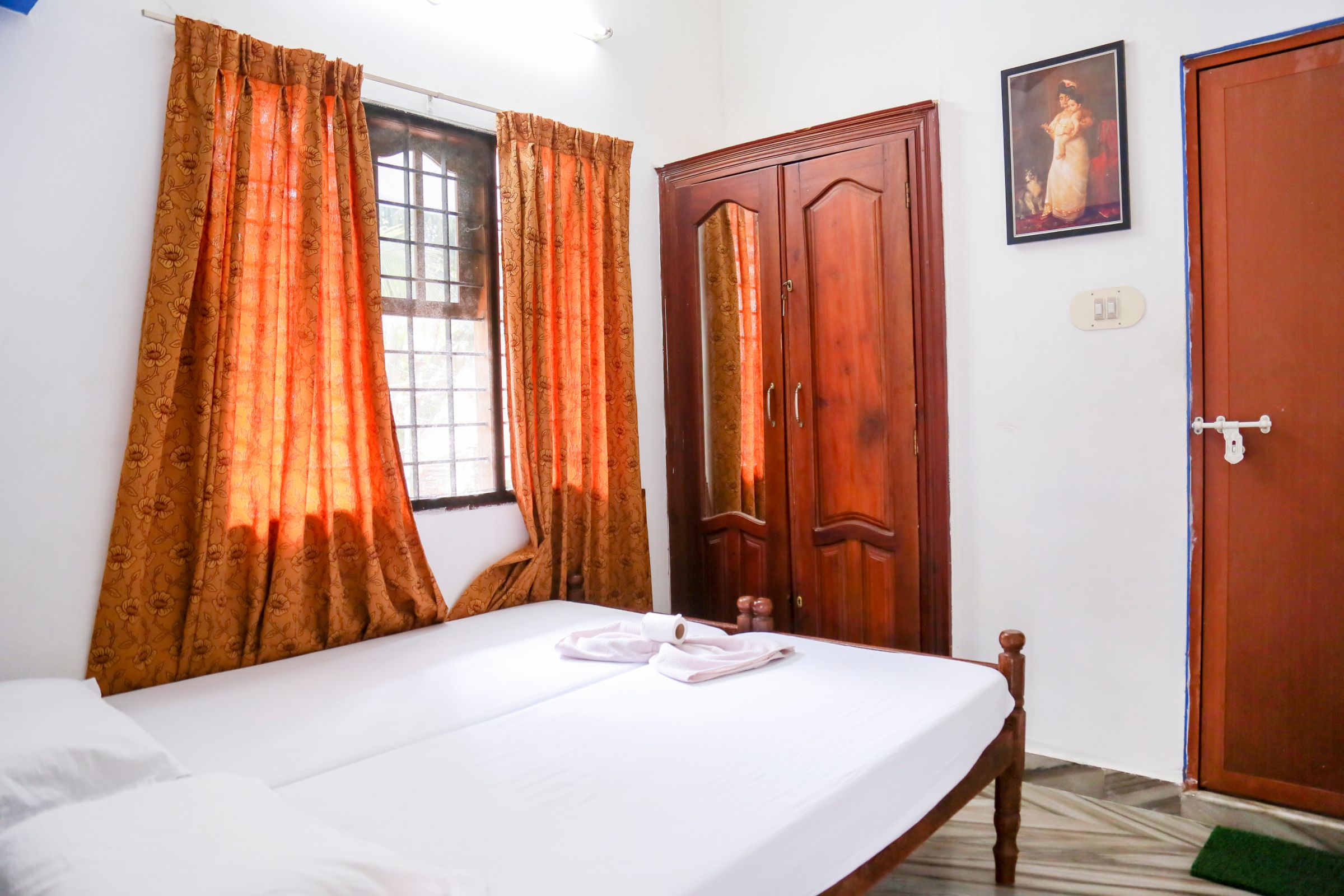 Blue Bell Homestay - Tap to explore photos