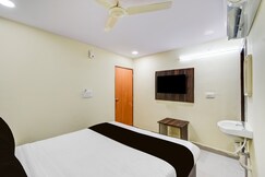 Hotel  O R Square NARSINGI