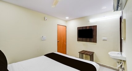 Hotel  O R Square NARSINGI Room Type - Classic