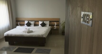 Happy Villa Guest House Room Type - DELUXE ROOMS