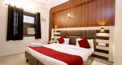 Basil Inn - Near Taj Mahal Room Type - Standard Room