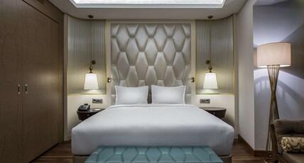 Hilton Istanbul Kozyatagi Room Type - KING ONE BEDROOM SUITE