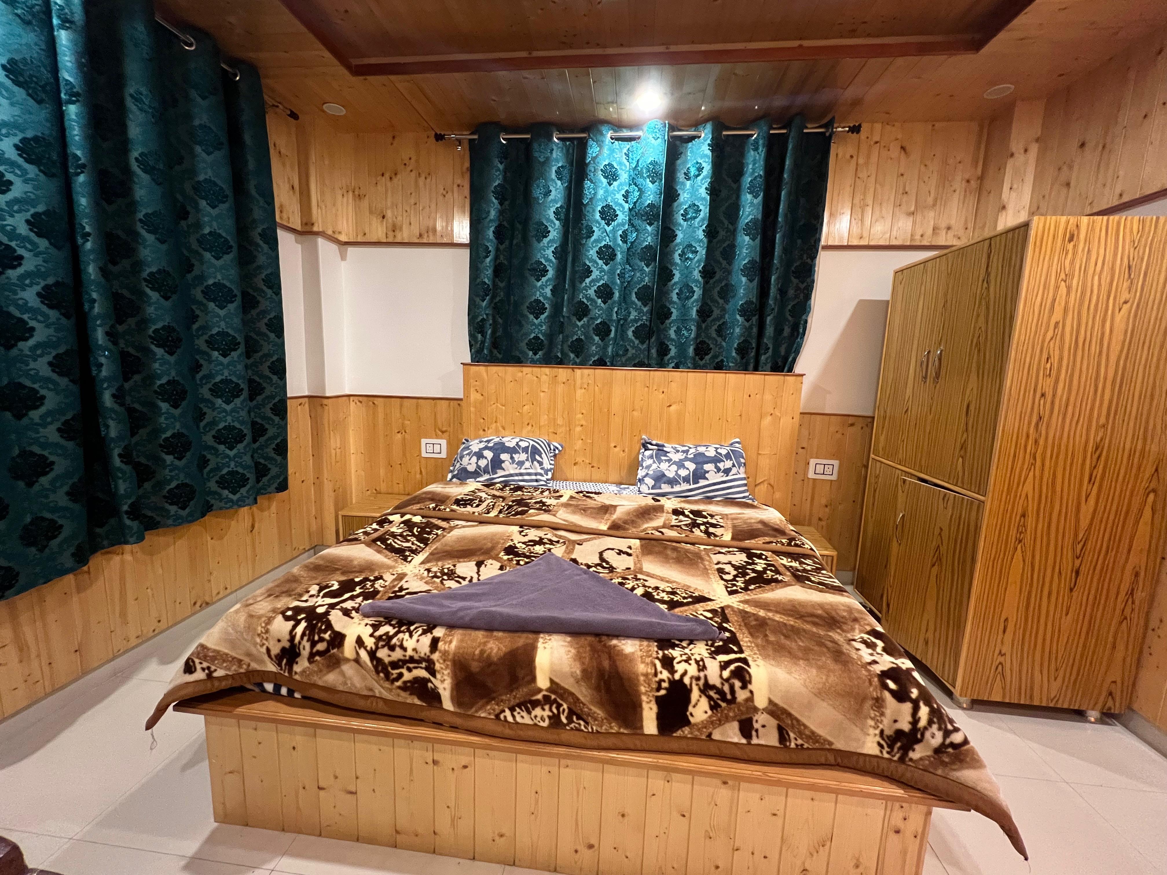 Hotel Swarg dwar - Tap to explore photos