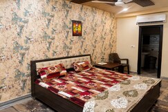 Rooms of Hotel Sunrise