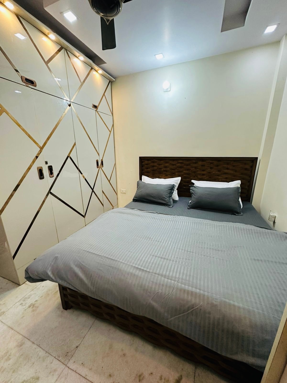 Beautiful Private 1BHK Apartment for all Occasions - Tap to explore photos