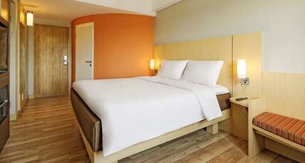 IBIS PADANG Room Type - Superior Double Bed