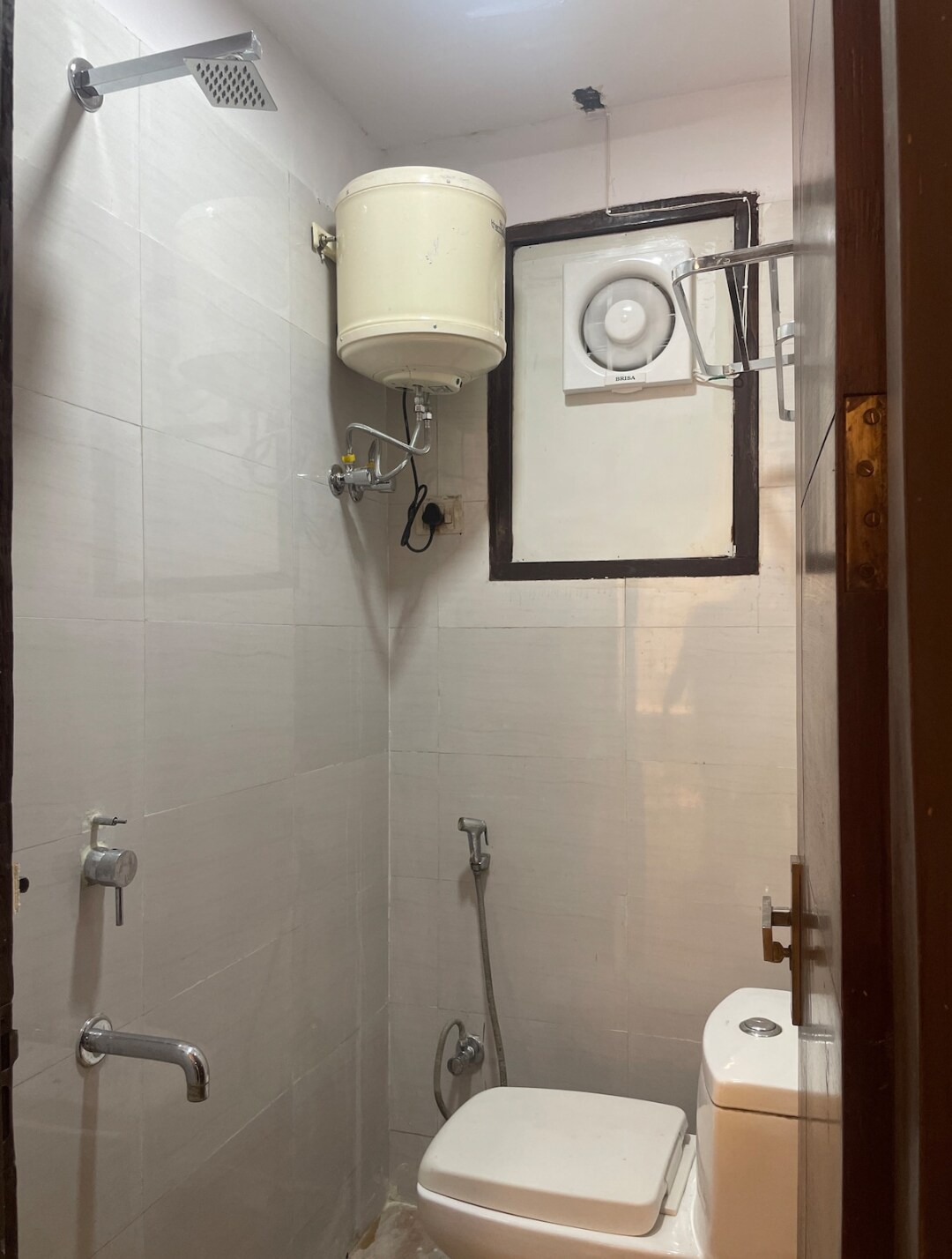 COZY 2BHK IN SOUTH DELHI - Tap to explore photos