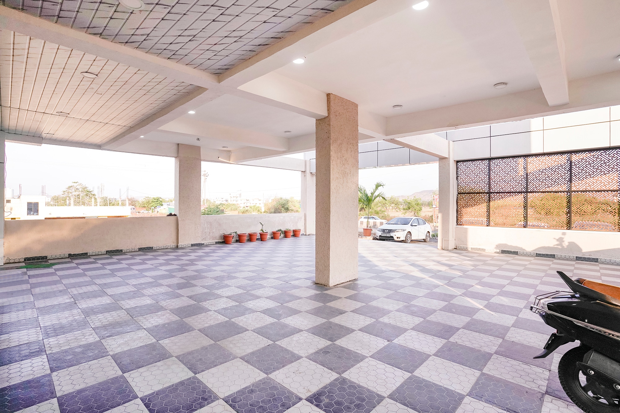 FabHotel Vishwas - Tap to explore photos