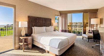 Hilton La Jolla Torrey Pines Room Type - COASTAL GOLF TERRACE VW 1K