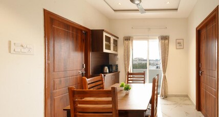 SKAYLA LUXURIO APARTMENT SERVICE Room Type - SKAYLA LUXURIO APARTMENT SERVICE