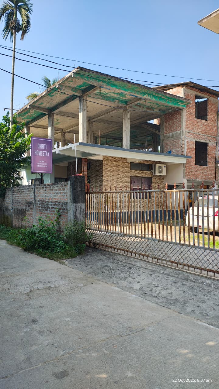 Dhriti Apartment | 3Min From Airport - Tap to explore photos