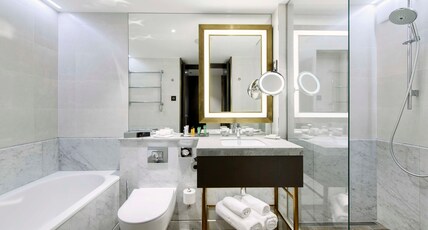 Hilton Budapest Room Type - TWIN SUPERIOR DANUBE ROOM