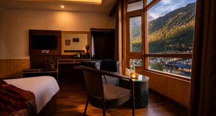 Hotel Ocean (2min. drive from mall road) Manali Room Type - Premium Room