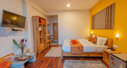 Soulful Abodes Manali Room Type -  The Yellow Room