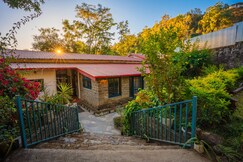 British Era Heritage Home 2 Room Near Nainital