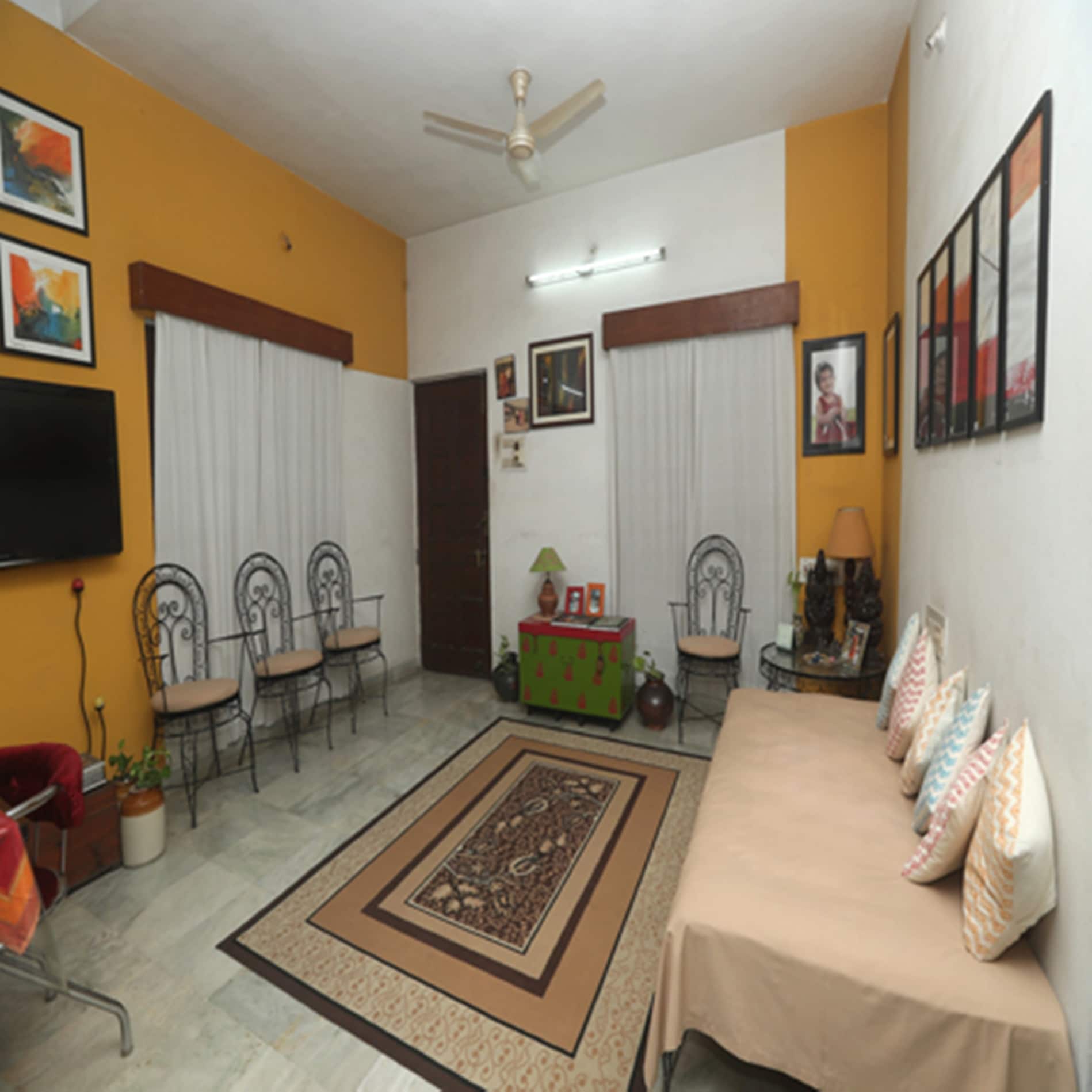 Krishna Homestay - Tap to explore photos