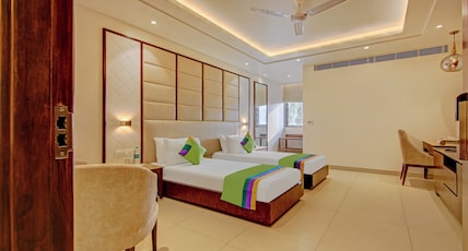 Treebo Premium Relax Inn Patel Nagar Room Type - Spacious Deluxe Room Treebo Premium Relax Inn Patel Nagar Room Type - Spacious Deluxe Room
