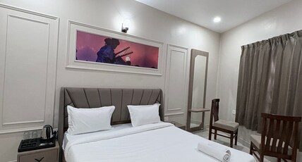 KRISHNA SHEES MAHAL Room Type - Super Delux