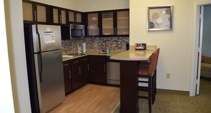 Staybridge Suites HOUSTON STAFFORD - SUGAR LAND Room Type - 1 King 2 Double 2 Bedroom Suite