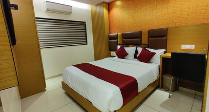 Hindustan Residency Room Type - Classic Room
