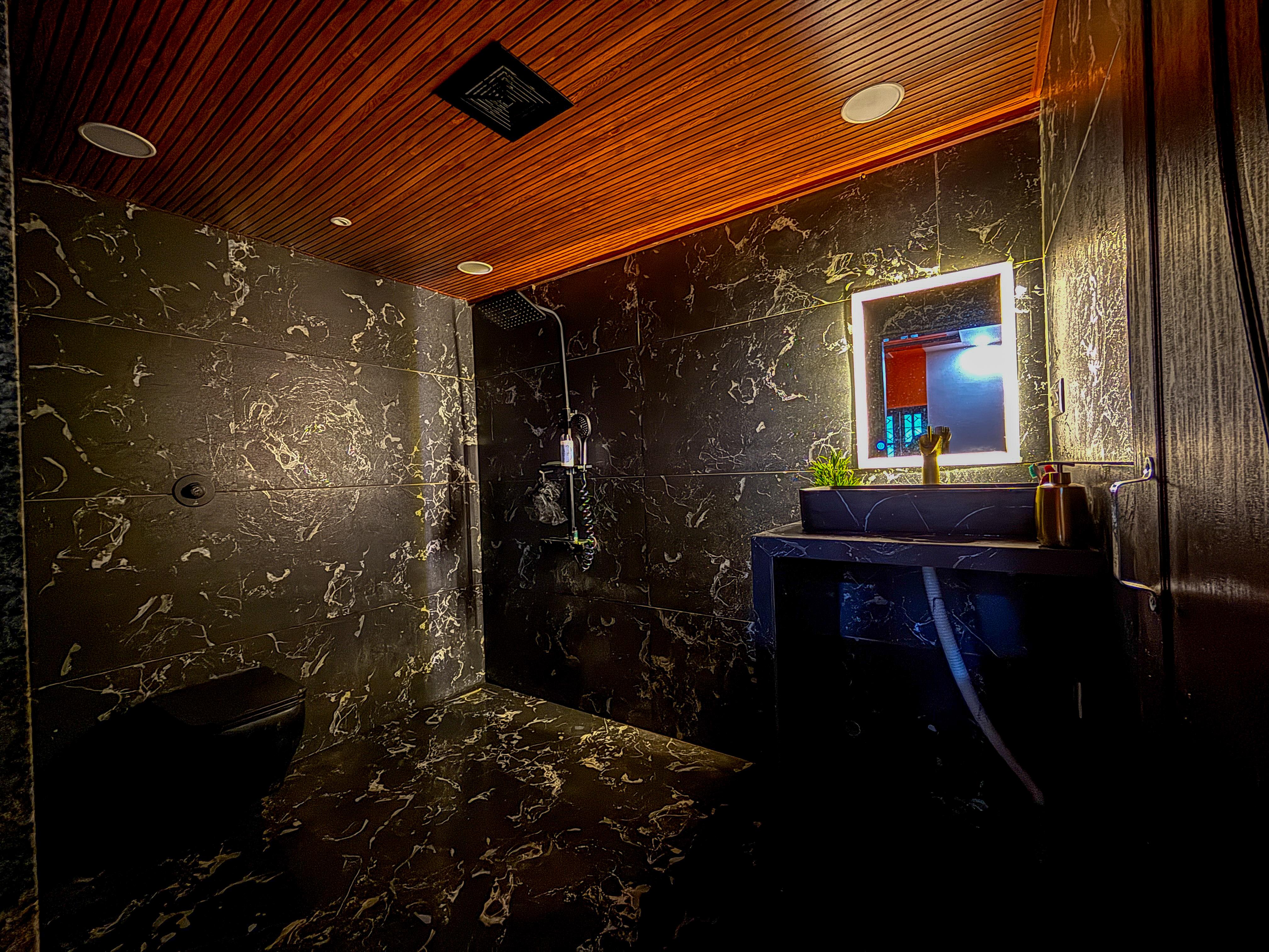 Riverside - Tap to explore photos