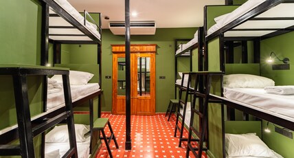 Versailles Backpacker Hostel Room Type - 10 Bed Mixed Dorm Per Bed