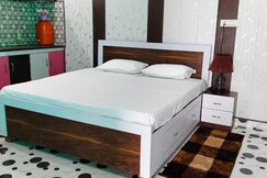 Aradhna Home Stay