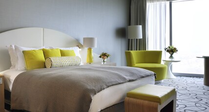 SOFITEL DUBAI DOWNTOWN Room Type - LUXURY ROOM, Club Millsime access, 1 King Bed
