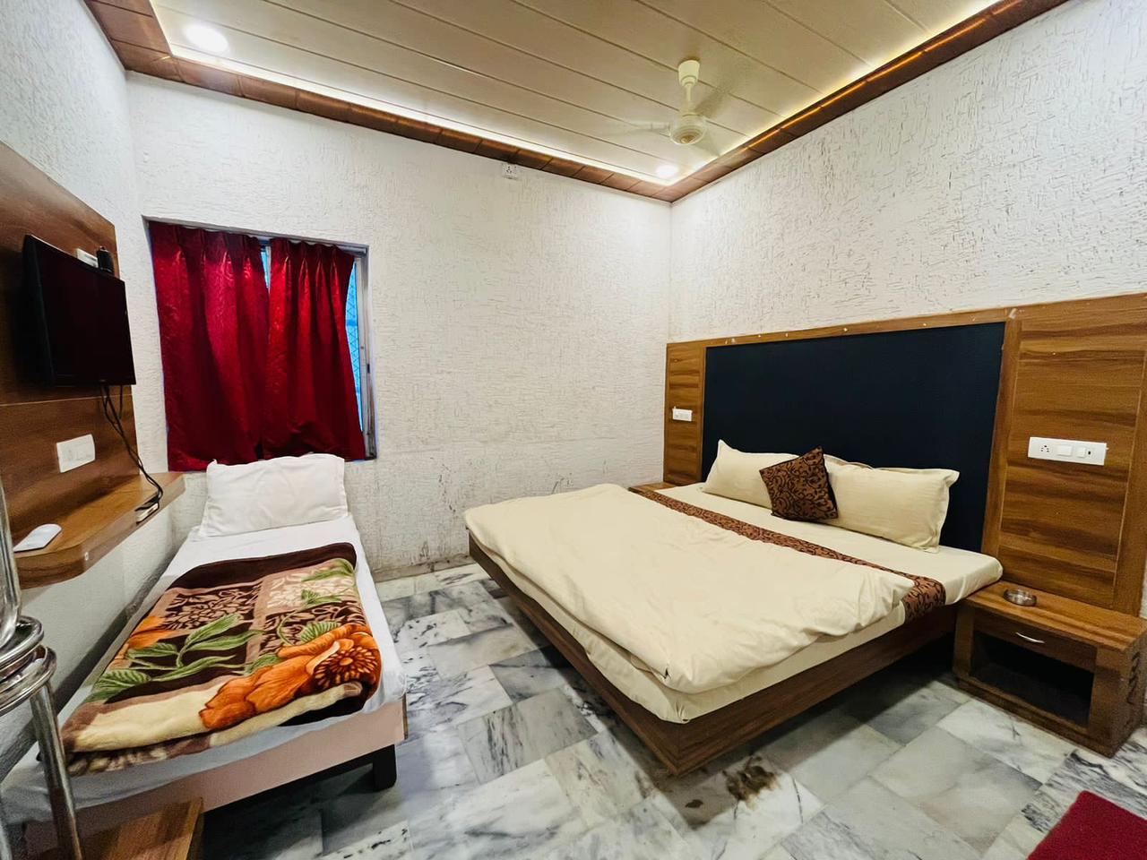 Dharma Ji Palace Mount Abu - Tap to explore photos