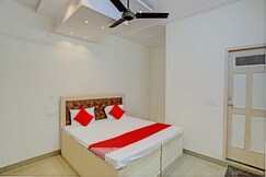 Rooms of Hotel O Krishna Inn