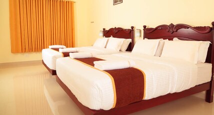 Hotel Temple Citi Room Type - Deluxe AC Four Bed Room