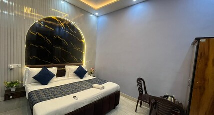 Hotel Vedas Villa Near Ram Mandir Room Type - Superior Double